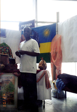 Tony dans l'exposition Mai 2003